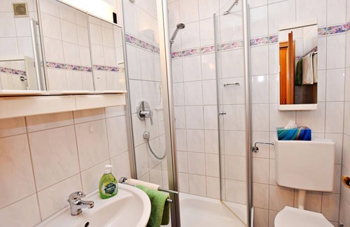 Bad Bayersoien Bed & Breakfast | Double room No. 2 - Gästehaus Bergfrieden
