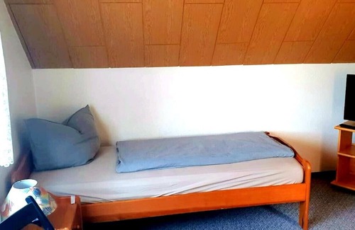 Bensdorf House | Double room (separate beds) with private bathroom