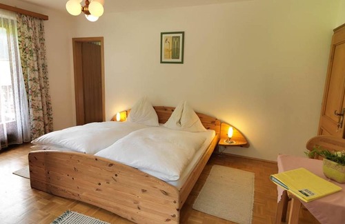 Kuchl Other | Double room, shower, toilet, short stay - Hinterkellaubauer