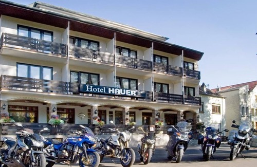 Bollendorf House | Double room shower/WC with balcony - Hotel Hauer
