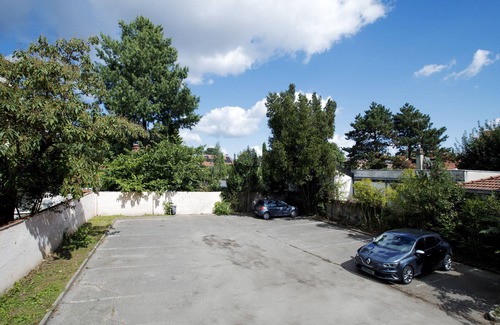 Bron House | Double room-Superior-Ensuite with Shower-Garden view