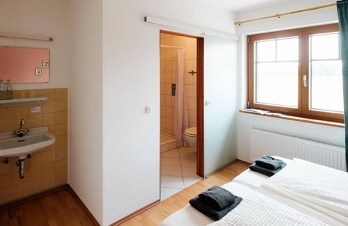 Zulpich Bed & Breakfast | Double room with shower and bath/WC, standard - Siechhaus Café