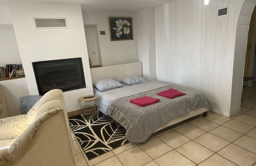 Belleville-sur-Loire Apartment | Double studio n5 for 4 people, near the Belleville power station on the banks of the Loire