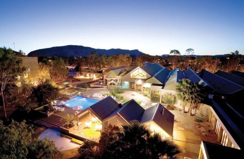 Desert Springs Hotel | DoubleTree by Hilton Alice Springs