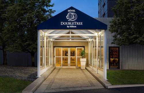Pointe Claire Hotel | Doubletree By Hilton Pointe Claire Montreal Airport West