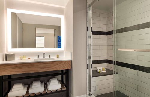 Canton Hotel | DoubleTree by Hilton Canton Downtown