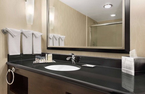 Wichita Hotel | DoubleTree by Hilton Hotel Wichita Airport