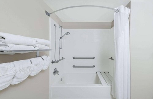 Western Division Hotel | DoubleTree by Hilton Laredo