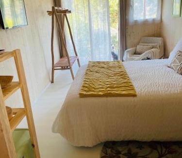 Vals-les-Bains Bed & Breakfast | Douce Quiétude "L'ESCAPADE" chambre d'hôtes