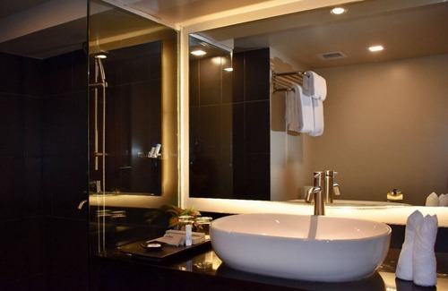 Sebung Hotel | Doulos Phos The Ship Hotel