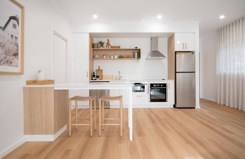 Riverside House | Dovecote - Launceston Luxury