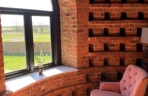 Frampton Cottage | Dovecote - sleeps 2 in 1 bedroom