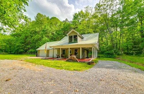 Dover Apartment | Dover Vacation Rental w/Hot Tub & Horse Pastures
