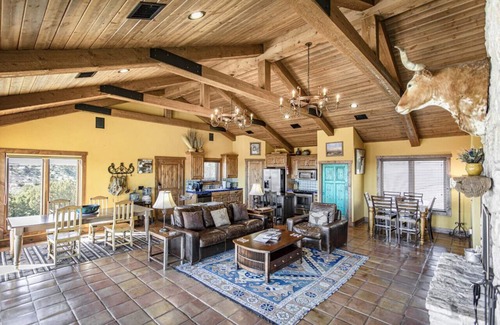 Canyon Cabin | Doves Rest Cabins - Skyhouse cabin on the West Rim