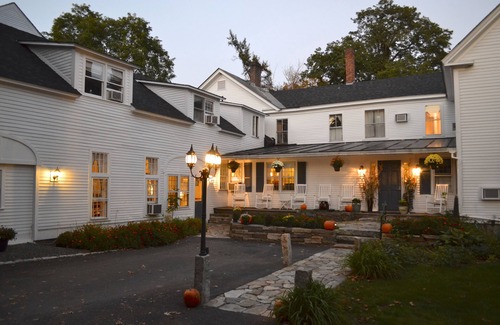 Lyme Center Bed & Breakfast | Dowds Country Inn