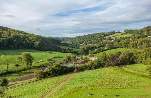 Stroud House | Down Farm Manor