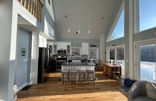 North Stonington House | Down the Lake @ Heron's Cove - Lakefront Rental Home near Winery/Trails/Casinos
