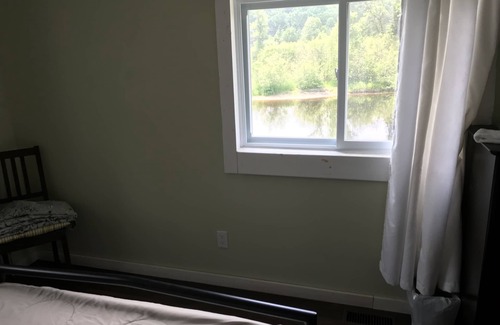 Bancroft Cottage | Down town hidden cottage