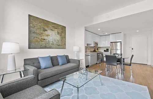 White Plains Apartment | Downtown 1 BR | Desk + Wi-Fi | White Plains