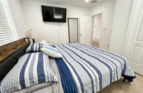 North Hyde Park Apartment | Downtown 1B-1B Apartment #1
