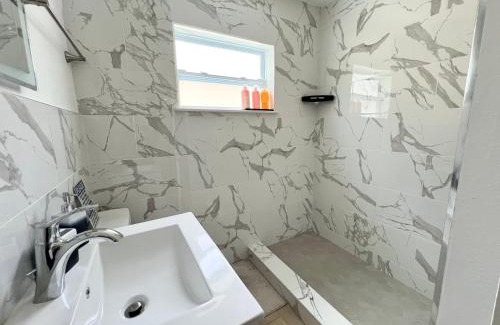 North Hyde Park Apartment | Downtown 1B-1B Apartment #1