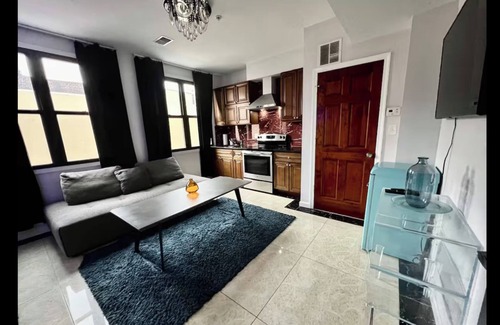 Chinatown Apartment | Downtown 1Bd Apt perfect for your stay!
