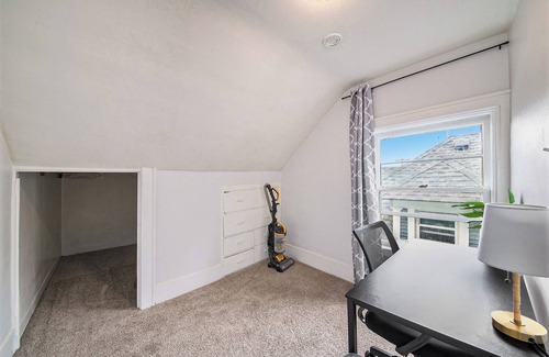 Midtown Apartment | Downtown 1BR + Office - Modern Comfort & Historic Walking Streets