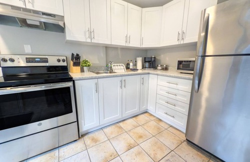 Burlington Apartment | Downtown, 2 Bedroom, Parking | TJS3