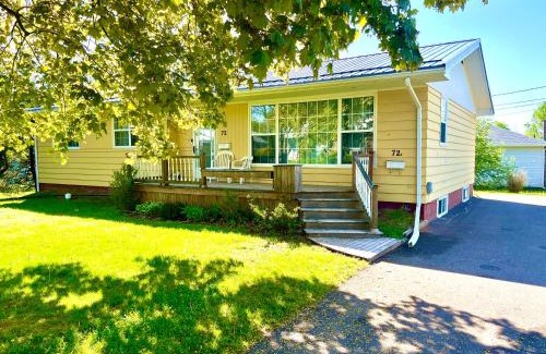 Charlottetown Apartment | Downtown-2BR APT-King-Parking-WiFi7