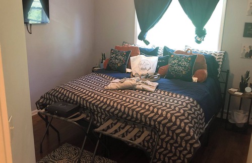Peekskill House | Downtown Allergy Friendly 100%Organic West Point and Wedding Groups Only