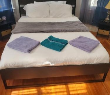 Center Apartment | downtown and secluded