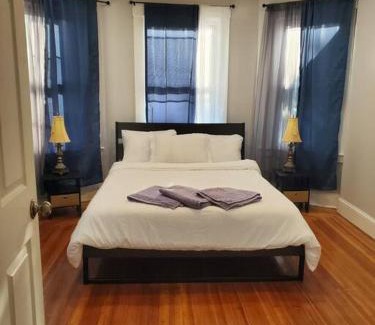 Center Apartment | downtown and secluded