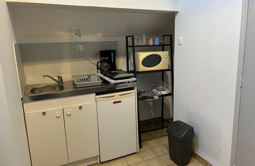 Chartres Apartment | Downtown apartment - Drouaise - mezzanine - sleeps 4