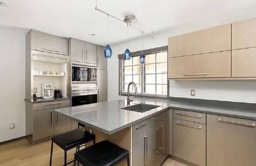Aspen Condo | Downtown Aspen | 4 Bedroom | Walk to Lift