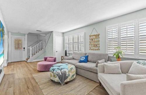Stuart House | Downtown Beach Cottage - Heated Pool