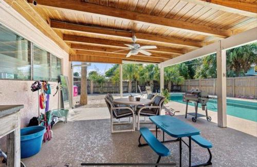 Stuart House | Downtown Beach Cottage - Heated Pool