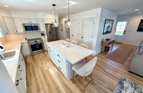 Vineyard Haven House | Downtown brand new construction 3 bed & 3 bath