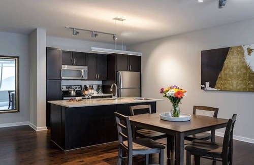Dallas Arts District Apartment | Downtown Dallas CozySuites w/gym #10