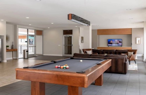 Dallas Arts District Apartment | Downtown Dallas CozySuites w/gym #10