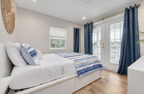 Downtown Dunedin House | Downtown Dunedin Tiny Home w/Pool