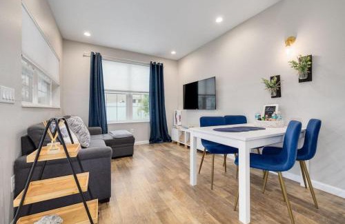 Downtown Dunedin House | Downtown Dunedin Tiny Home w/Pool