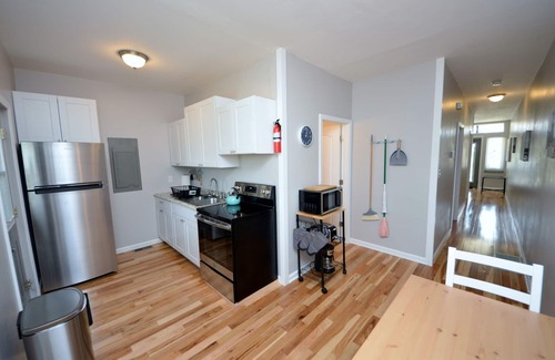 The Gate Apartment | Downtown Gate District Neighborhood, Convenient To Everything, King Bed (1F)