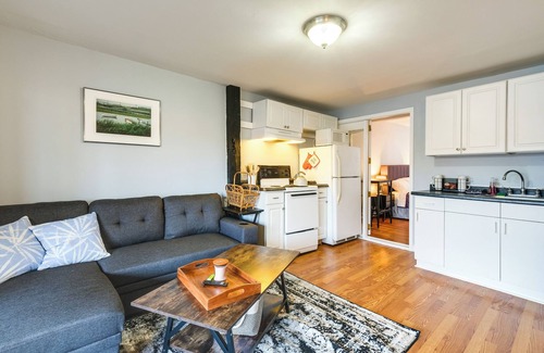 Hallowell Apartment | Downtown Hallowell Retreat w/Water Views!