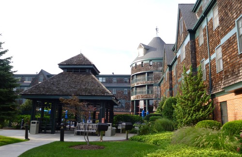 The Point Condo | Downtown Harbor Resort/Boat Show/Parking/Pool/Hot Tub/BBQ! Wyndham Long Wharf