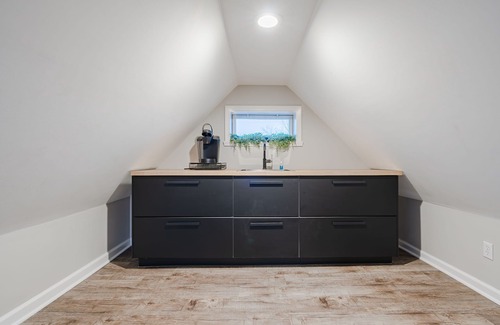 Near Eastside House | Downtown Indy Retreat: Hot Tub, Arcade, Sleeps 16