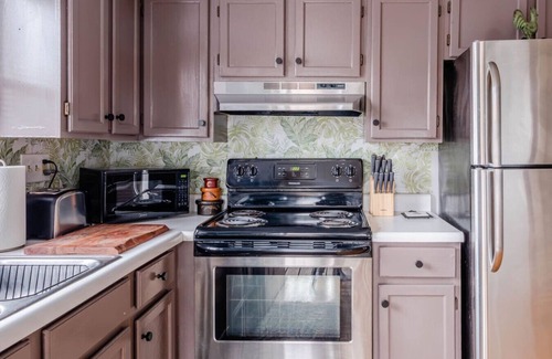 South End Apartment | Downtown Lakefront Hideaway