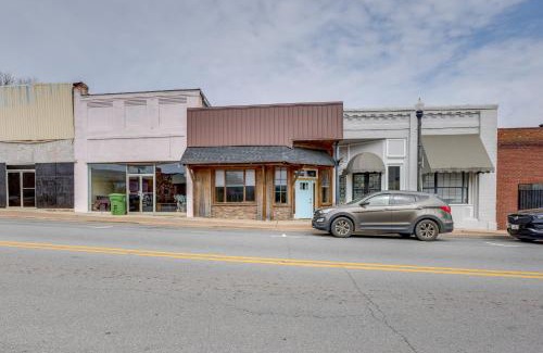Lineville Apartment | Downtown Lineville Vacation Rental about 10 Mi to Lake
