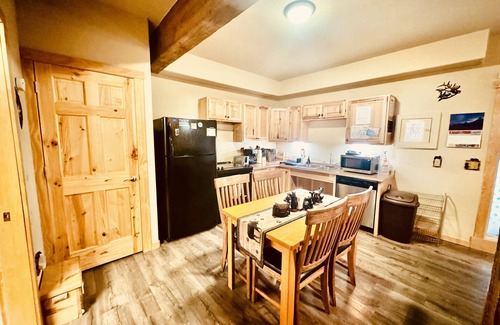 Estes Park Apartment | Downtown lovely retreat.