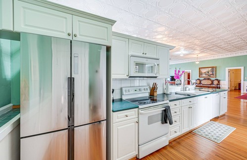 Mocksville Apartment | Downtown Mocksville Apartment - Walk to Shops!