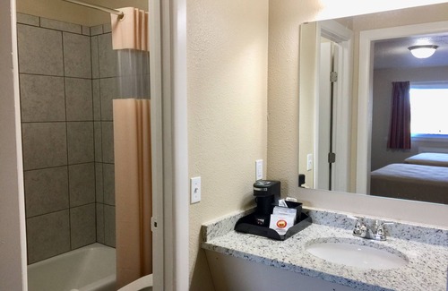 Woodward Hotel | Downtown Motel
